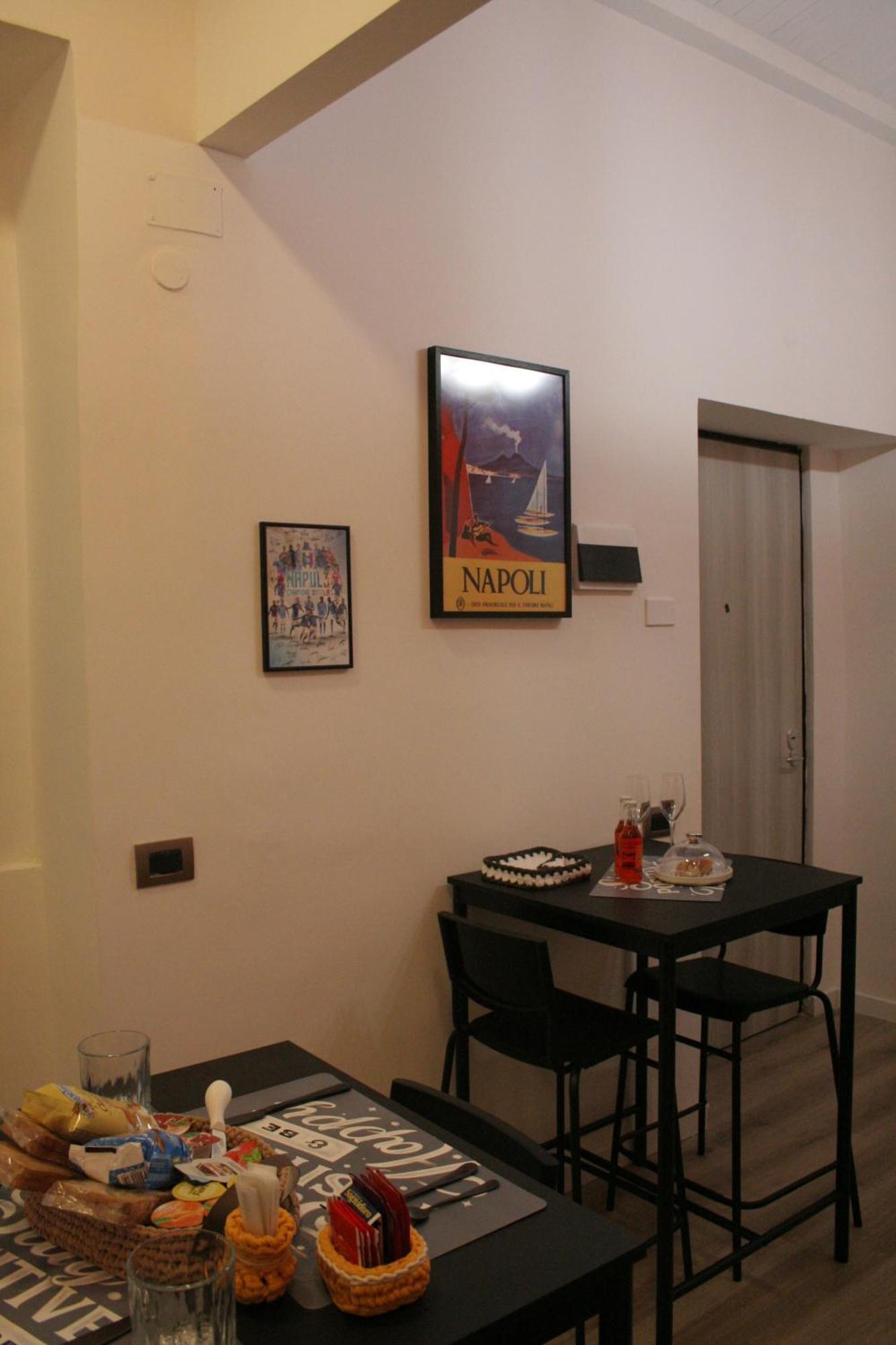 Bella Mbriana Bed & Breakfast เนเปิลส์ ภายนอก รูปภาพ